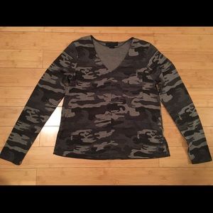 Sanctuary Camo sweater pullover